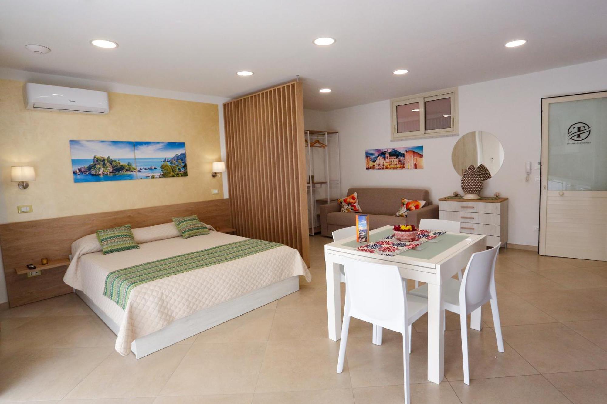 Theos Holidays Apartments Giardini Naxos Exterior photo